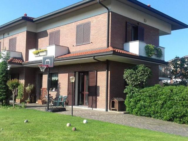 Villa in vendita a Muggiò MB