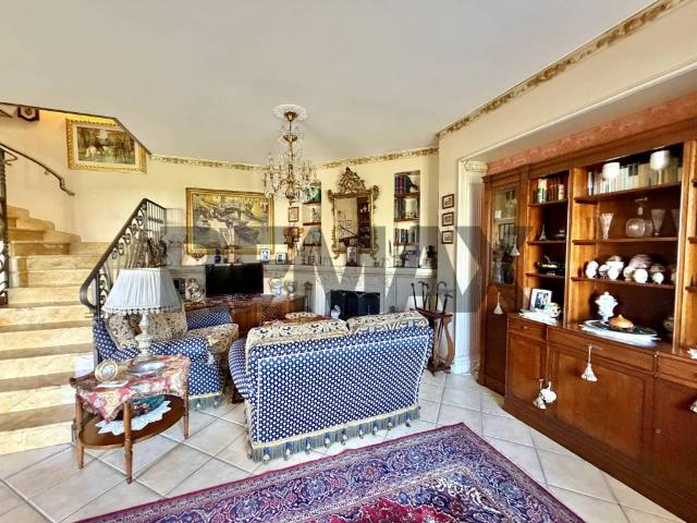 Villa in vendita a Mugnano di Napoli NA