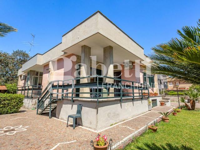 Villa in vendita a Mugnano di Napoli NA