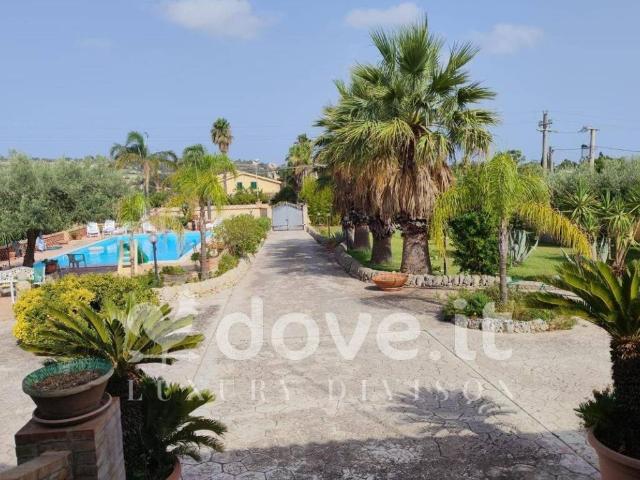 Villa in vendita a Noto SR
