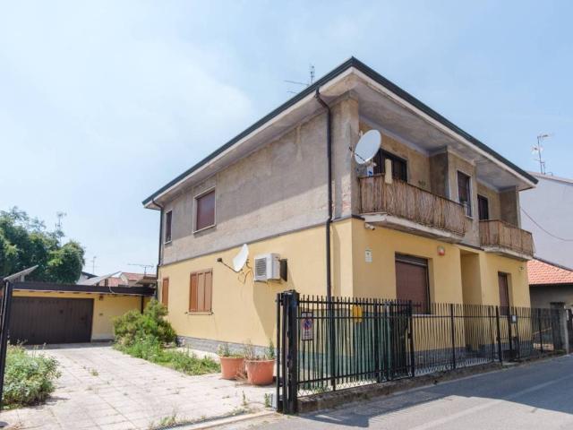 Villa in vendita a Nova Milanese MB