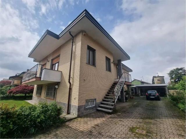 Villa in vendita a Novara NO
