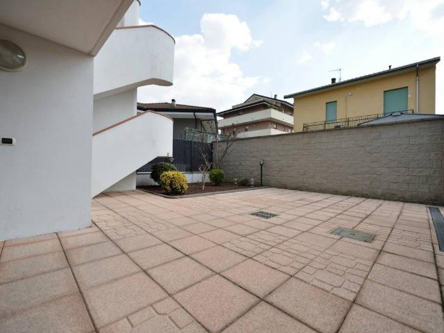 Villa in vendita a Novara NO