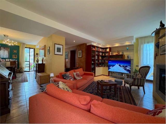 Villa in vendita a Novara NO