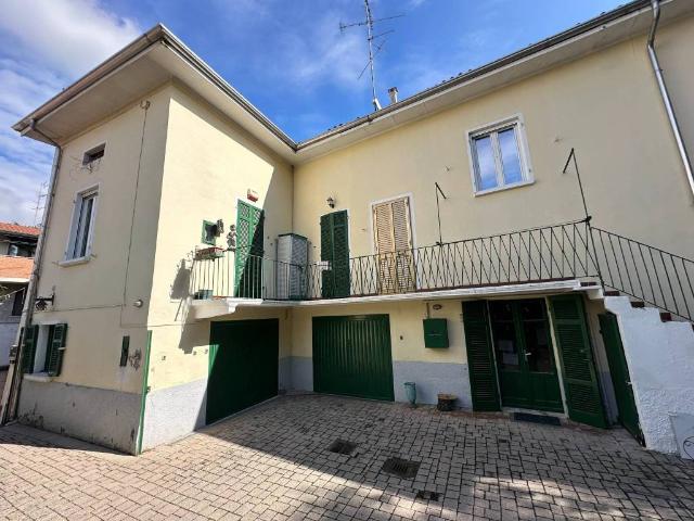 Villa in vendita a Novara NO