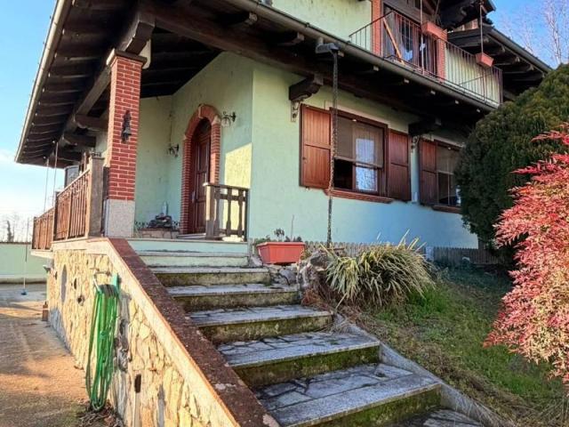 Villa in vendita a Novara NO