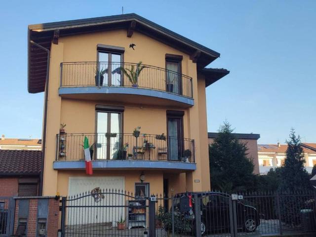 Villa in vendita a Novara NO