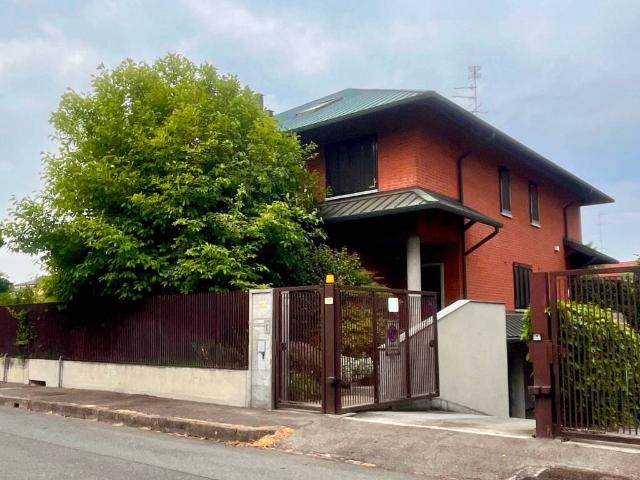 Villa in vendita a Novara NO