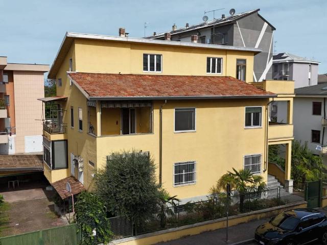 Villa in vendita a Novara NO