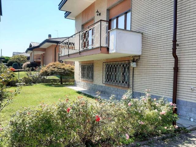 Villa in vendita a Novara NO