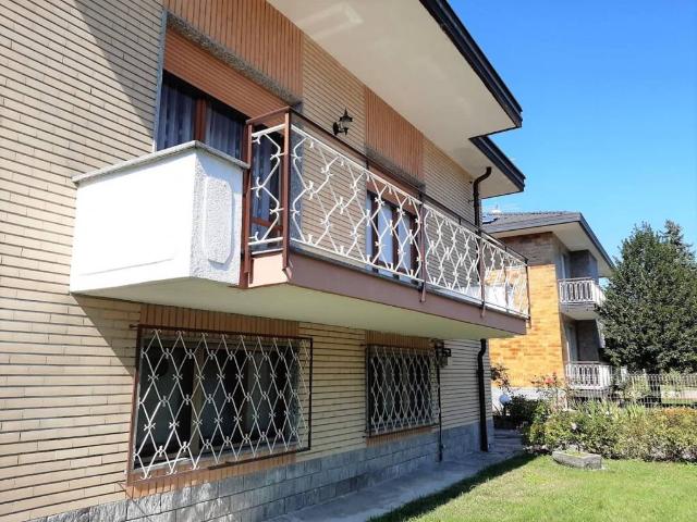 Villa in vendita a Novara NO