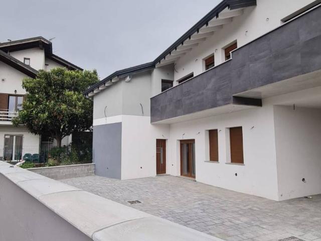 Villa in vendita a Novara NO