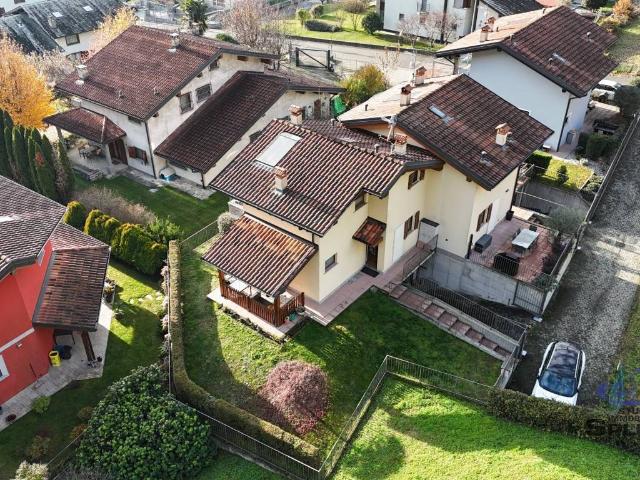Villa in vendita a Novate Mezzola SO