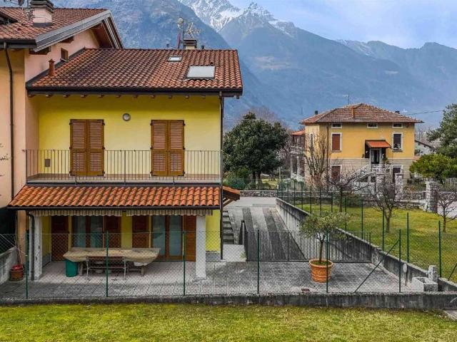 Villa in vendita a Novate Mezzola SO