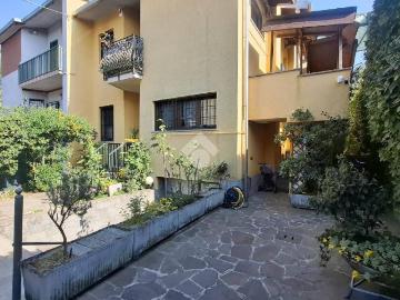 Villa in vendita a Novate Milanese MI