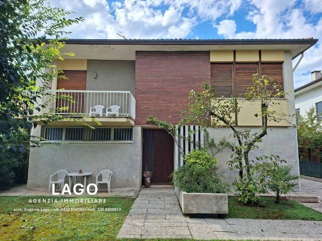 Villa in vendita a Nove VI