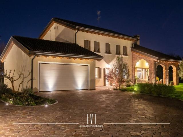 Villa in vendita a Noventa di Piave VE