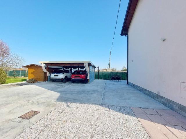 Villa in vendita a Novellara RE