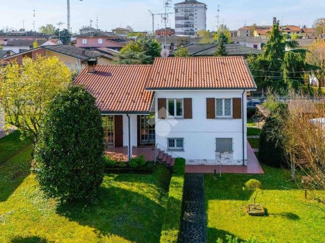 Villa in vendita a Novellara RE