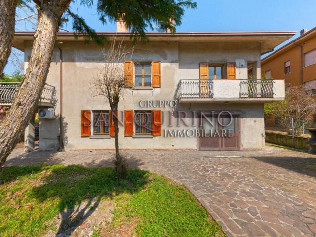Villa in vendita a Novellara RE