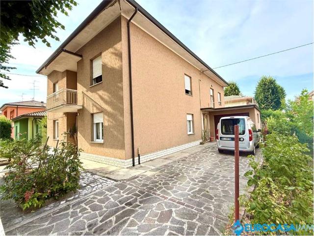 Villa in vendita a Novi di Modena MO