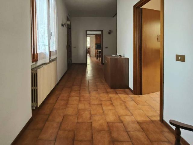 Villa in vendita a Novi di Modena MO