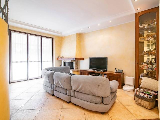 Villa in vendita a Noviglio MI