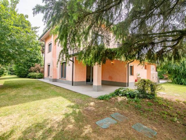 Villa in vendita a Noviglio MI
