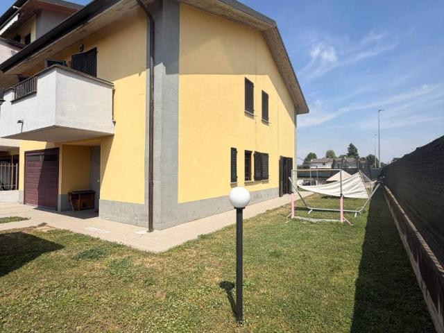 Villa in vendita a Noviglio MI