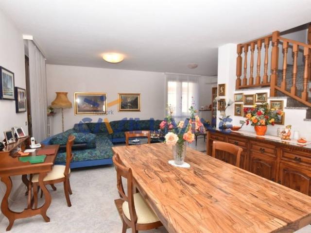 Villa in vendita a Noviglio MI