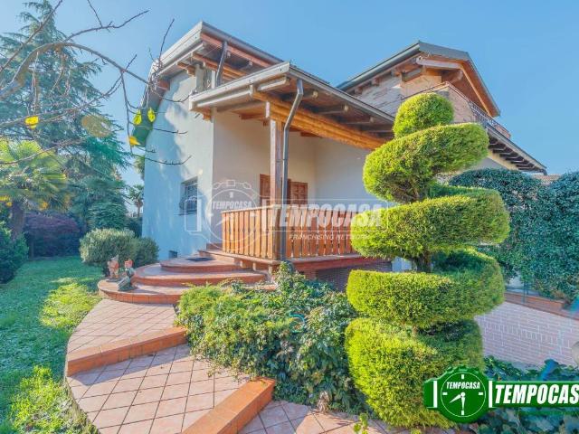Villa in vendita a Noviglio MI