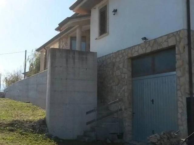 Villa in vendita a Nocciano PE