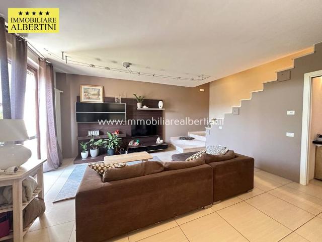 Villa in vendita a Nogarole Rocca VR