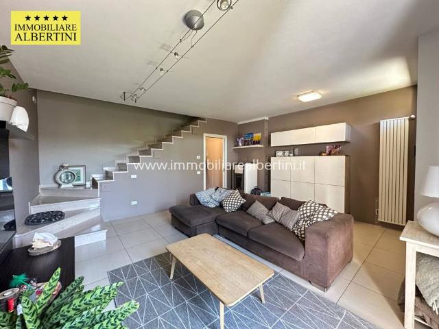 Villa in vendita a Nogarole Rocca VR