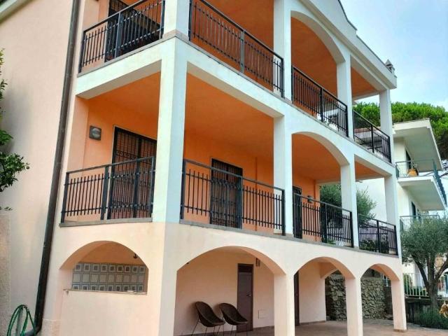 Villa in vendita a Noli SV