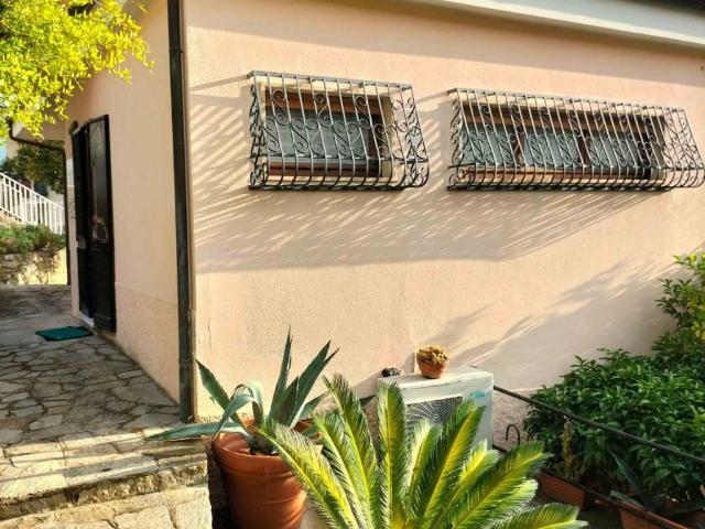 Villa in vendita a Noli SV