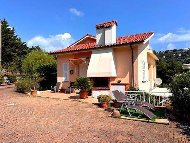 Villa in vendita a Noli SV