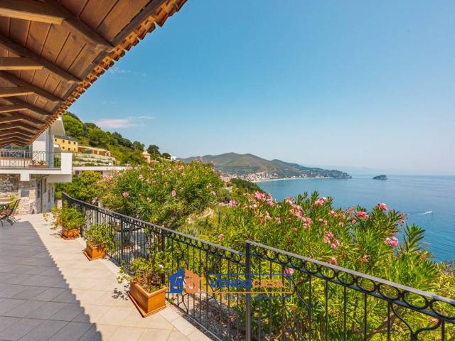Villa in vendita a Noli SV