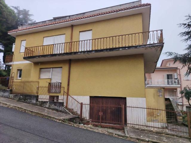 Villa in vendita a Norma LT