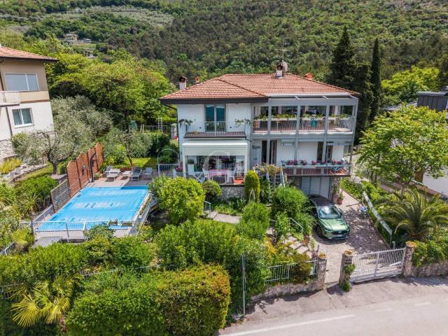 Villa in vendita a Nago Torbole TN
