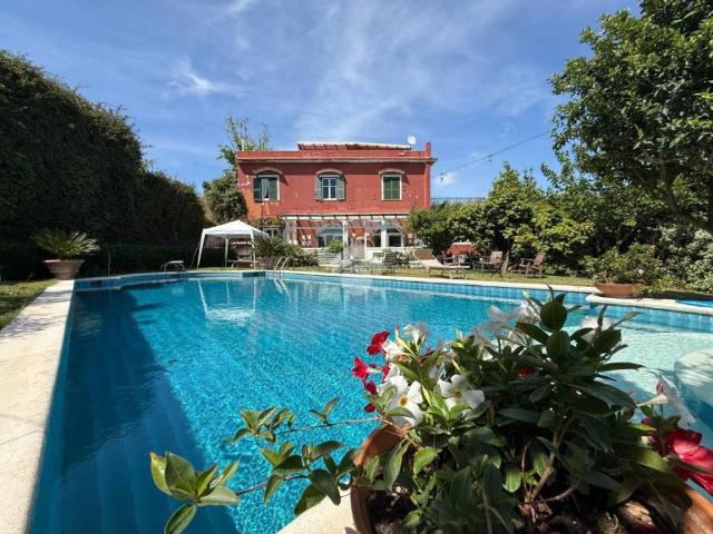 Villa in vendita a Napoli NA