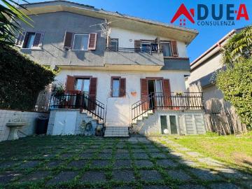 Villa in vendita a Napoli NA