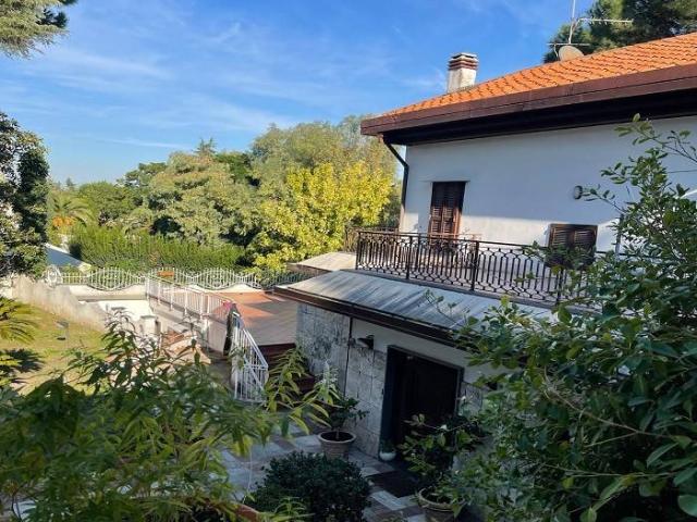 Villa in vendita a Napoli NA