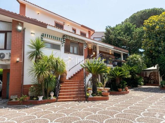Villa in vendita a Napoli NA