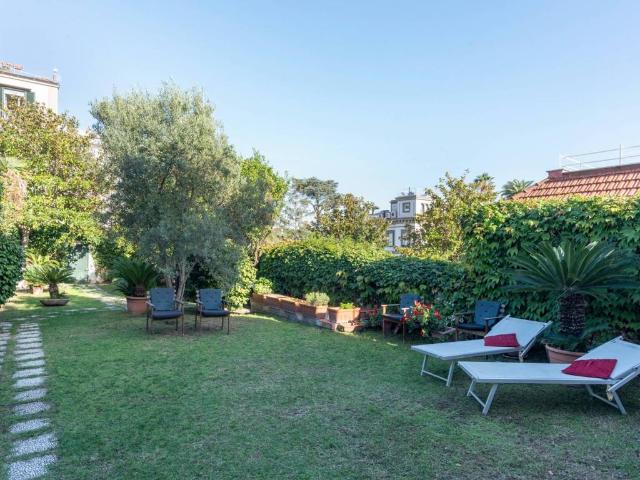 Villa in vendita a Napoli NA