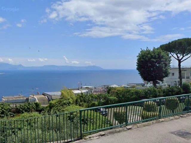 Villa in vendita a Napoli NA