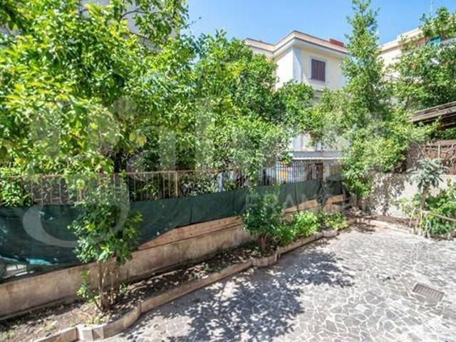 Villa in vendita a Napoli NA
