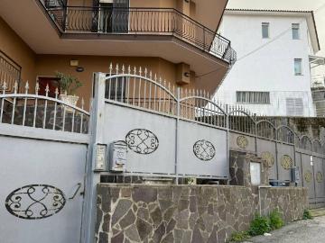 Villa in vendita a Napoli NA