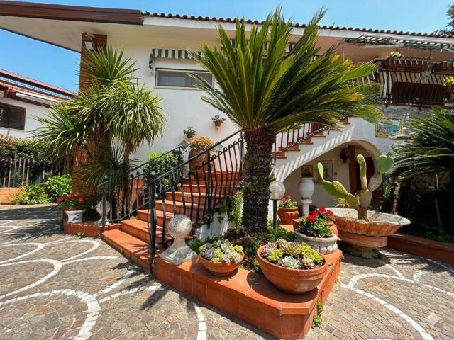 Villa in vendita a Napoli NA