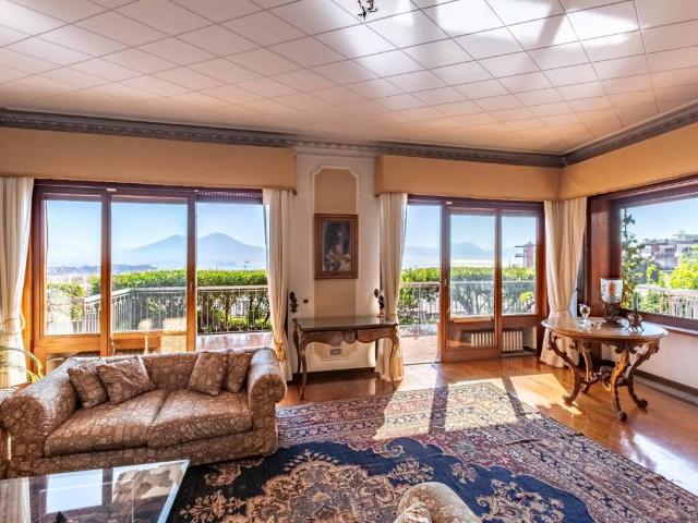 Villa in vendita a Napoli NA
